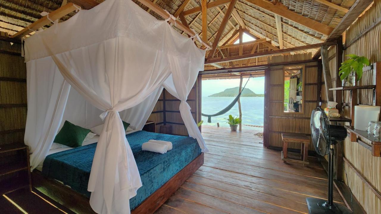 Mansuar Raja Ampat Bungalows Kri Ngoại thất bức ảnh