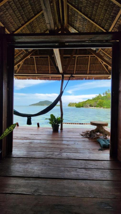 Mansuar Raja Ampat Bungalows Kri Ngoại thất bức ảnh