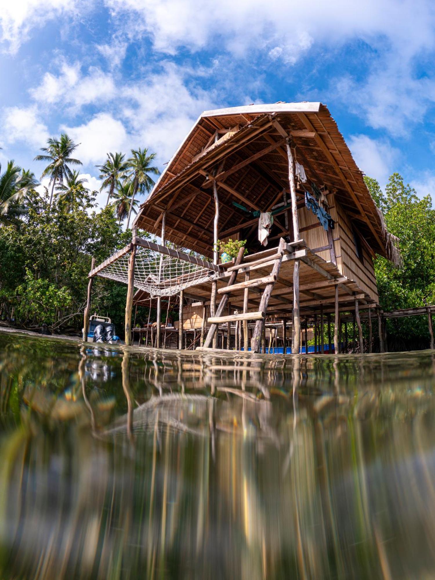 Mansuar Raja Ampat Bungalows Kri Ngoại thất bức ảnh