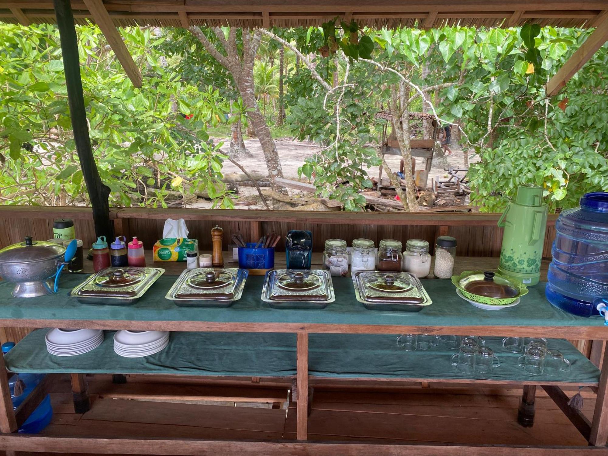 Mansuar Raja Ampat Bungalows Kri Ngoại thất bức ảnh